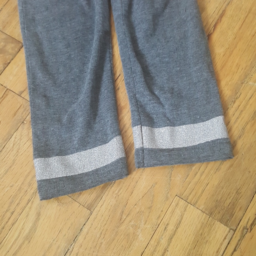 Outfit - Picture 3 of 3